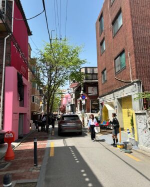Melanie Jarnson Instagram - am I violently missing Seoul? 

Yeaarp