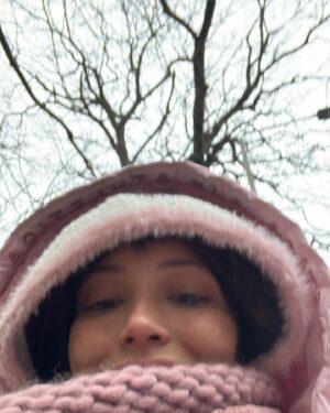 Melanie Jarnson Instagram - ellow lonDon Melly Melly wrap wrap