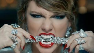 Melanie Nyema Instagram - 🔥🔥🔥#taylorswift #vmas2017 #reputation #lwymmd #lwymmdvideo