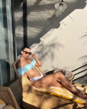 Mélanie Odules Instagram - Les votes continuent, chère public 🤍
Par SMS :
1️⃣2️⃣ au 7️⃣0️⃣8️⃣0️⃣ 🇷🇪
1️⃣2️⃣ au 7️⃣1️⃣0️⃣7️⃣1️⃣ 🇫🇷
•
XoXo mes amours ❤️
•
| Votre Candidate N•12 à Miss Réunion 2023 |
#chill #reunion #missreunion