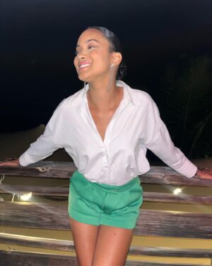 Mélanie Odules Instagram - Les votes sont ouverts les amis !! 💚
•
N’oubliez pas d’envoyer par SMS : 
1️⃣2️⃣ au 7️⃣0️⃣8️⃣0️⃣ 🇷🇪
1️⃣2️⃣ au 7️⃣1️⃣0️⃣7️⃣1️⃣🇫🇷
Et par téléphone :
📞 : 0890 39 38 37 (N•1️⃣2️⃣)
•
Merci infiniment pour votre soutien, mi aime zot tout ❤️
•
| Mélanie Odules Candidate N•12 à Miss Réunion |