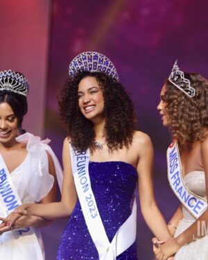 Mélanie Odules Instagram - Je tiens à exprimer ma profonde gratitude pour votre soutien et vos encouragements lors de mon couronnement en tant que Miss Réunion🤍
Votre présence et vos mots chaleureux ont rendu cette soirée inoubliable pour moi. Je suis honorée et reconnaissante de cette opportunité ! 
Merci du fond du cœur 💕
Merci La Réunion 🇷🇪 !
•
Un rêve qui se réalise ✨