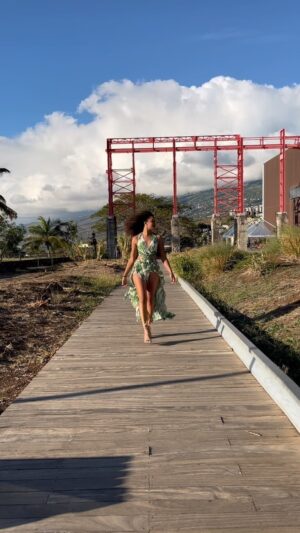 Mélanie Odules Instagram - Juste pour le plaisir 🦋
•
Candidate N•12 à Miss Réunion 2023 🤍