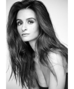 Actress Melanie Papalia HD Instagram Photos and Wallpapers January 2024