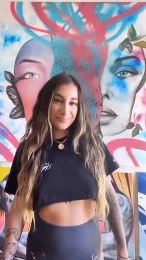Melanie Posner Instagram - A day in a life of how I actually react 🥰🎨 inspo by @carlieartist ❤️ 
.
.
.
.
#artistsoninstagram #artwork #paintings #painter #artist #lgbtqart #lgbtqartist #womanart #femalepainter #sandiegoartist #sandiegoart
