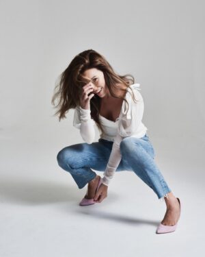 Melia Kreiling Instagram - “Big dreams, gangsta
Said you had to leave to start your life over” 

📷 @higgsy_photography 
👕 @soniayoungstyle 
💄 @makeupbymerav 
💇‍♀️ @christinesymondshair