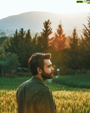 Melih Selçuk Instagram - Look beyond… #tb