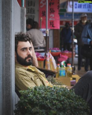 Melih Selçuk Instagram - Üç dilde oynadığım, Tayvan’da yeni bir kültürle tanıştığım, çekim süreci macera dolu ilk uluslararası projemi bitirdik. Bir oyuncu olarak bugüne kadar en içselleştirdiğim en çok manevi hazzı aldığım işlerden biri oldu. 
Bana güvendiği için yönetmenim @kaki.wong.kaki ‘ye.
güzel ve yetenekli partnerim @wang.yu.ping ‘e.
görüntü yönetmeni @tentangpeople ‘a.
ve meslektaşlarım @elizaebyiok ve @shiincheung ‘a bu tecrübe için çok teşekkür ediyorum. 
And thank you @berlinaletalents for crossing our paths that led to this film! Yolu bahtı açık olsun 🧿🙏🏻🧿