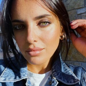 Melike Emiroğlu Instagram - 🩵