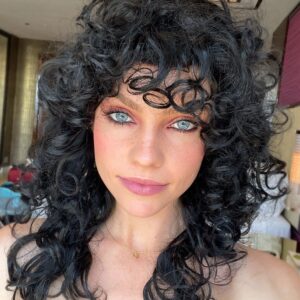 Melina Vidler Instagram - Introducing my alter ego - Cherlina 👩🏻‍🦱🪓
.
.
.
 #hensparty #80sprom #costumeparty #cher #wig #perm