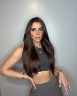 Melis Tüzüngüç Instagram - kaç shades of grey?🩶