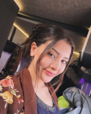 Melisa Seda Instagram - Merhaba ben Emine! 
#sinema #film #vizyon #evdekalmıskızlarköyü #melisaseda #eskişehir #sezon #köy #karavan #karavangünlükleri #karavantürkiye #oyuncu #aktör