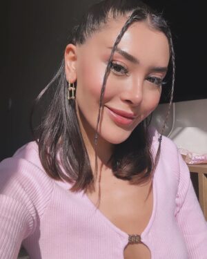 Melisa Seda Instagram - Pembişşşşş 💗#kesfet #keşfetteyiz #instagood #instagram #tiktok #pembe #istanbul #oyuncu #dizi #yenisinemafilmi