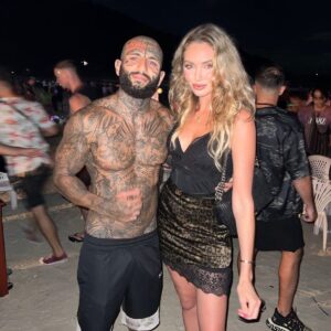 Mellissa Laycy Instagram - Something you might not know about me… I love UFC

In Thailand last year with MMA fighter 
@ariananabaey 

What is something I didn’t know about you!? For reals… I want to know in the comments :)
.
.
.
#ufc
#lufc #yusufcim #ufc205 #mufcfans #ufc223 #ufc200 #whufc #ufc242 #ufcrussia  #ufc209 #ufc194 #sufc #ufc3 #ufcnocombate #ufc235 #ufc219 #ufcnews #ufc232 #ufc226 #ufc246 #ufcmoscow #ufc207 #ufc225 #ufc230 #ufc228