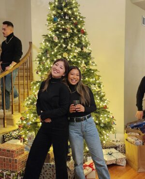 Melody Cheng Instagram - Rockin Around the Xmas Tree 🌲 thank you Dwayne Johnson for the outfit inspo. 

S/O @iamvy @philisiata for planning, @reginavy my Secret Santa & my friends for just being themselves 💕 lol.