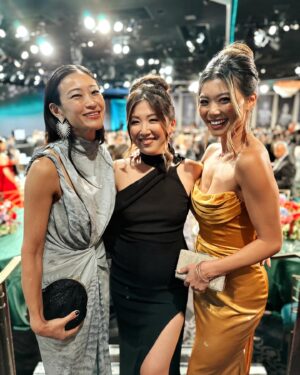 Melody Cheng Instagram - Unforgettable Gala ✨it was truly a night of celebration but it personally reminded me of how I love female friendships 💖 all the new and familiar “hellos” in transit to the restroom   laughter amongst friends (cherishing this!).

Ty @character.media @unforgettablegala 

HMU: @glambylindseyt