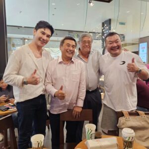 Melvin Sia Instagram - Last week,
I was meeting up with beautiful people,
exploring wonderful KL, and having a great time together. Thank you for everything🥂

#MarVelousME
#MarVelouslifestyle