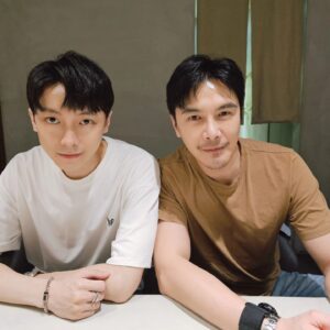 Melvin Sia Instagram - 圓滿了❤️🎂❤️
快快樂樂的6月，
有你們真好，愛你們！