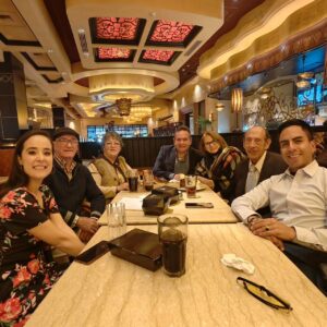 Memo Dorantes Instagram - Festejando a Tita en su cumpleaños en familia 🎂🕉️🍀👏❤️