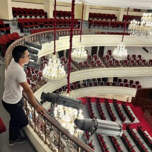 Memo Dorantes Instagram - Hoy impartimos la clase de @ctc_anda_veracruz en este maravilloso templo! Gracias a los docentes, directivos y alumnado por derrochar magia y pasión el día de hoy! Feliz 💕🎭🕉️🍀💫