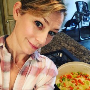 Meredith Monroe Instagram - Can you #smell the #garlic? Trying not to #cry #onions #crazy #eyes  #soup time! #thanks @spaceykacey for a #fab #feliznavidad on #country #radio @pandora I'm definitely in the #spirit oh & now #ribbons & #bows is on, #beautiful #voice & #woman!  You've got my #vote for #wcw 🎀