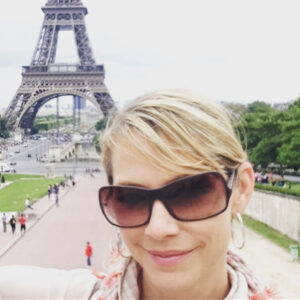 Meredith Monroe Instagram - #saturdayvibes #jetaimeparis it’s been a while & I’m missing you 😘💙🎈