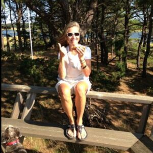 Meredith Vieira Instagram - Never feel more content than when I am surrounded by nature. Would trade stilettos for hiking boots any day! Happy #EarthDay!