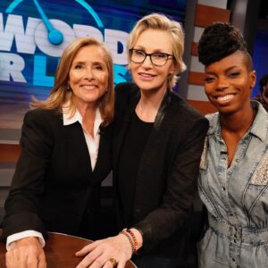 Meredith Vieira Instagram - Did anyone else else catch yesterday’s episode of @25wordsorlesstv with @thesheertruth and @janelynchofficial? I had such a blast with these two amazing ladies! You won’t want to miss all the fun Monday-Friday. New York 12:30pm on FOX 5 and 6:30pm on My9. Los Angeles 2pm and 2:30pm on FOX 11.