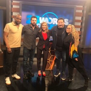 Meredith Vieira Instagram - It’s always a fun time hosting @25wordsorlesstv! Thank you @ravensymone, @dulehill, @jamesroday, and @greggrunberg for adding to the fun! And don’t miss another week of brand new episodes starting tomorrow. Go to www.25words.com for local listings.