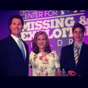 Meredith Vieira Instagram - So honored to be a part of the #30YearsofHope event last night. Happy to be with David and Sean Goldman last night, they truly are an amazing family.
