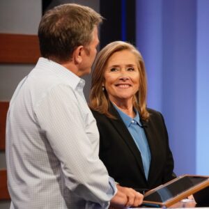 Meredith Vieira Instagram - Who’s watching @johnmichaelhiggins all week on #25wordsorless?! There’s a reason why we call him the MVP! 🏆