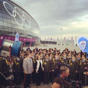 Meredith Vieira Instagram - Love a man in uniform! #nbcsochi #sochiTODAY