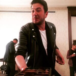 Meriç Acemi Instagram - Musmutlu yıllar kuzum!;)) @onurbyktpc 🐝🐝🐝