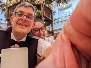 Merlin Griffiths Instagram - New series resumes as usual, #FirstDates on @channel4 at 10pm tonight 🥂❤️
Mother & Son, double dating in the restaurant. How would you feel meeting your dates Mother whilst on your first date?
@francesca.martusciello and I are ready to welcome today's dates 😁❤️🍻