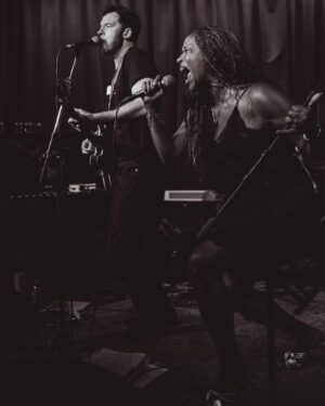 Merrin Dungey Instagram - Perfectly capturing the magic that is the @coffeeshoparenarock night from a few weeks ago. These say it all. Thank you @_.mayapologies._ for 📸!
and to my brother in Rock @curtispeoples for the opportunity and the community🤘🏾