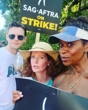Merrin Dungey Instagram - On strike with some of my favorite former co workers! 
❤️❤️❤️