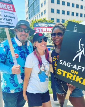 Merrin Dungey Instagram - Some of my favorite humans from both unions with the same intentions today. UCLA, and some show friends  on the line for what’s right!! 💛🩵
#fairwages #sagaftrastrong #wgastrong 
@lbuffers @ildymojo @shafferbyday