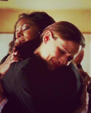 Merrin Dungey Instagram - When you realize it’s the marvelous and beautiful @jennifer.garner ‘s birthday! 
And that you love her, but hate coffee ice cream. 
Happiest birthday my friend. 🥳❤️