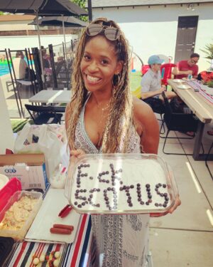 Merrin Dungey Instagram - Rolling up to the BBQ this year like
Red White and 🖕🏾
📸: @trevinicole