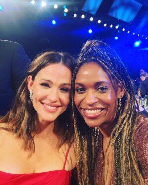 Merrin Dungey Instagram - When you realize it’s the marvelous and beautiful @jennifer.garner ‘s birthday! 
And that you love her, but hate coffee ice cream. 
Happiest birthday my friend. 🥳❤️