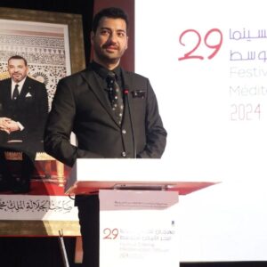 Mert Altınışık Instagram - Muhteşem bir gece muhteşem bir başlangıç 🎬🎥 @festivalcinematetouan 
@tc_rabatbe #mustafailkerkılıç #rehaermumcu 
Soirée inoubliable au festival cinéma méditerranéen tetouan 🎬🎥
@festivalcinematetouan