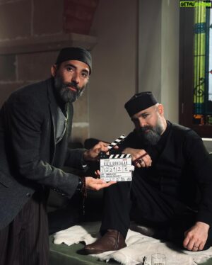 Mert Turak Instagram - Seyirci sevgilimizdir bizim, Hoşçakal sevgilim. Her ne kadar sürçü lisan ettikse AFFOLA! Herkesten HAK RAZI OLA!
