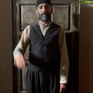 Mert Turak Instagram - Seyirci sevgilimizdir bizim, Hoşçakal sevgilim. Her ne kadar sürçü lisan ettikse AFFOLA! Herkesten HAK RAZI OLA!