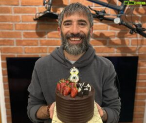 Mert Turak Instagram - Hoşgeldim 44… Dört Dörtlük bir hayatım var Allah’a şükürler olsun! 🥳🙏🏼🧿