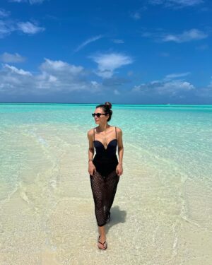Merve Akkaya Instagram - a sandbank all for myself in 🇲🇻