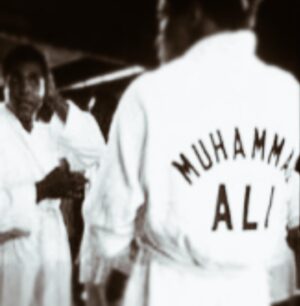 Mesut Can Tomay Instagram - Float Like a 🦋Sting Like a 🐝#muhammadali