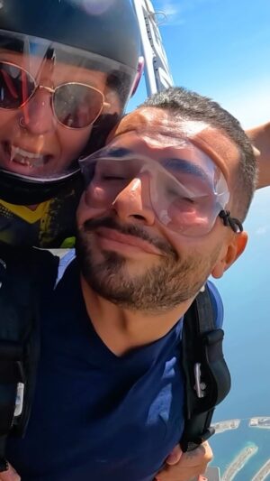 Mesut Can Tomay Instagram - Allah şahidimdir ki yerle gök birleşse arada kalmam. Davam için sıyrılır çıkarım.