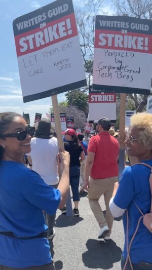 Meta Golding Instagram - Spent the day with my sister #wga #union members. Everyone deserves to be paid fairly. #uinionstrong 💪🏽