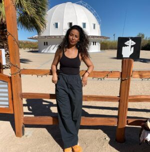 Meta Golding Instagram - Either you do it like it is a big weight on you, or you do it as if it is part of the dance..💃🏼✨✨ #joshuatree  #nature