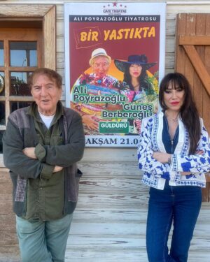 Metin Zakoğlu Instagram - Ve @poyrazogluali oyundaşı @gunesberberoglu ile @cafetheatreistmarina da hınca hınç dolu salonumuzda harikalar yarattı. #biryastıkta sezonu bizimle kapattı… @istmarinaavm